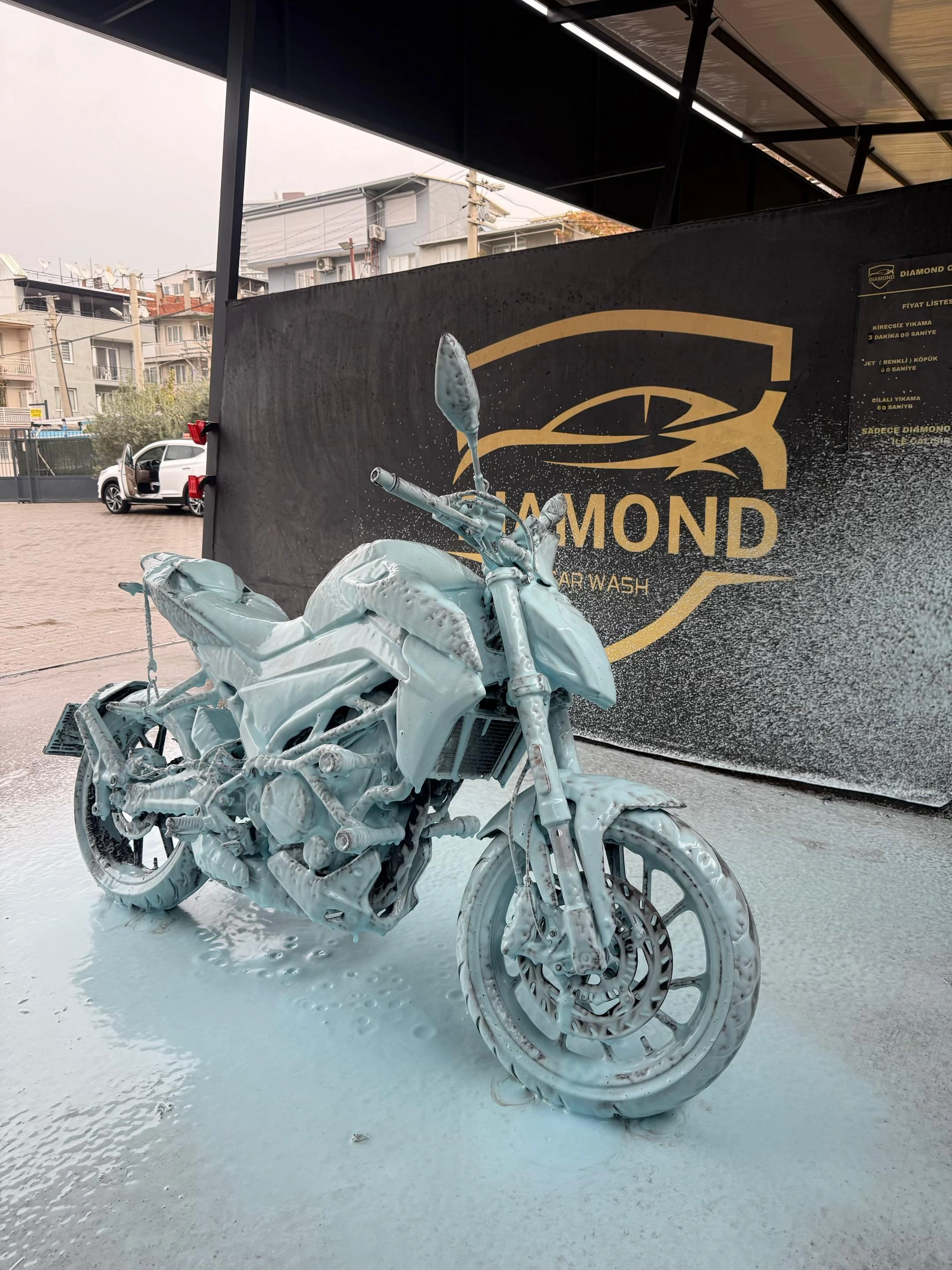 Bornova İzmir motosiklet yıkama alanı Diamond Car Wash